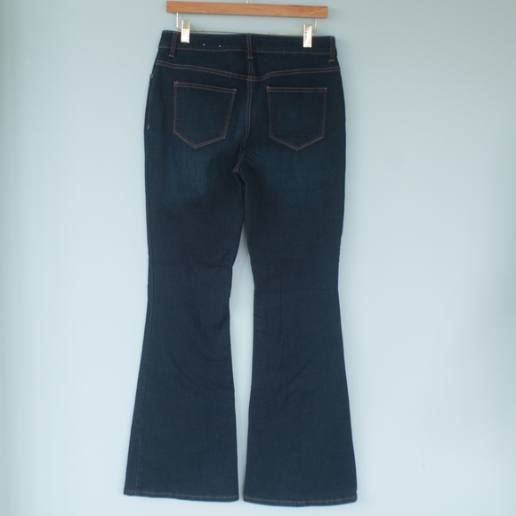 NWT Chico's Size 0 (US4) Platinum Flare Jeans - Picture 6 of 8